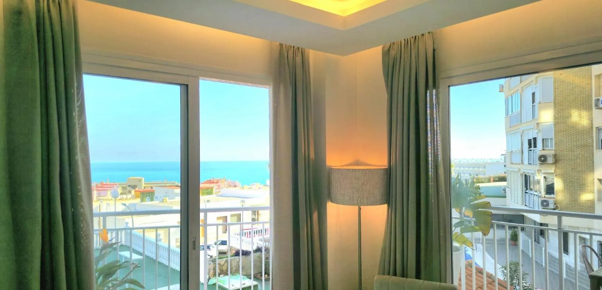 Seaview Retreat Torremolinos City Center, With Pool And Amazing Views By Namaste Elite Apartment