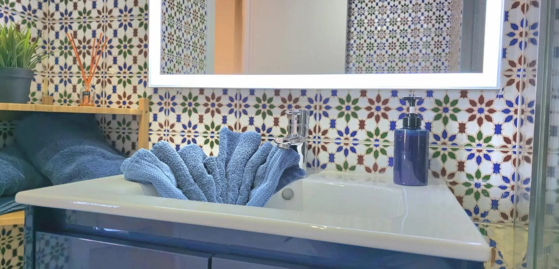 Seaview Retreat Torremolinos City Center, With Pool And Amazing Views By Namaste Elite 0*,  Spain